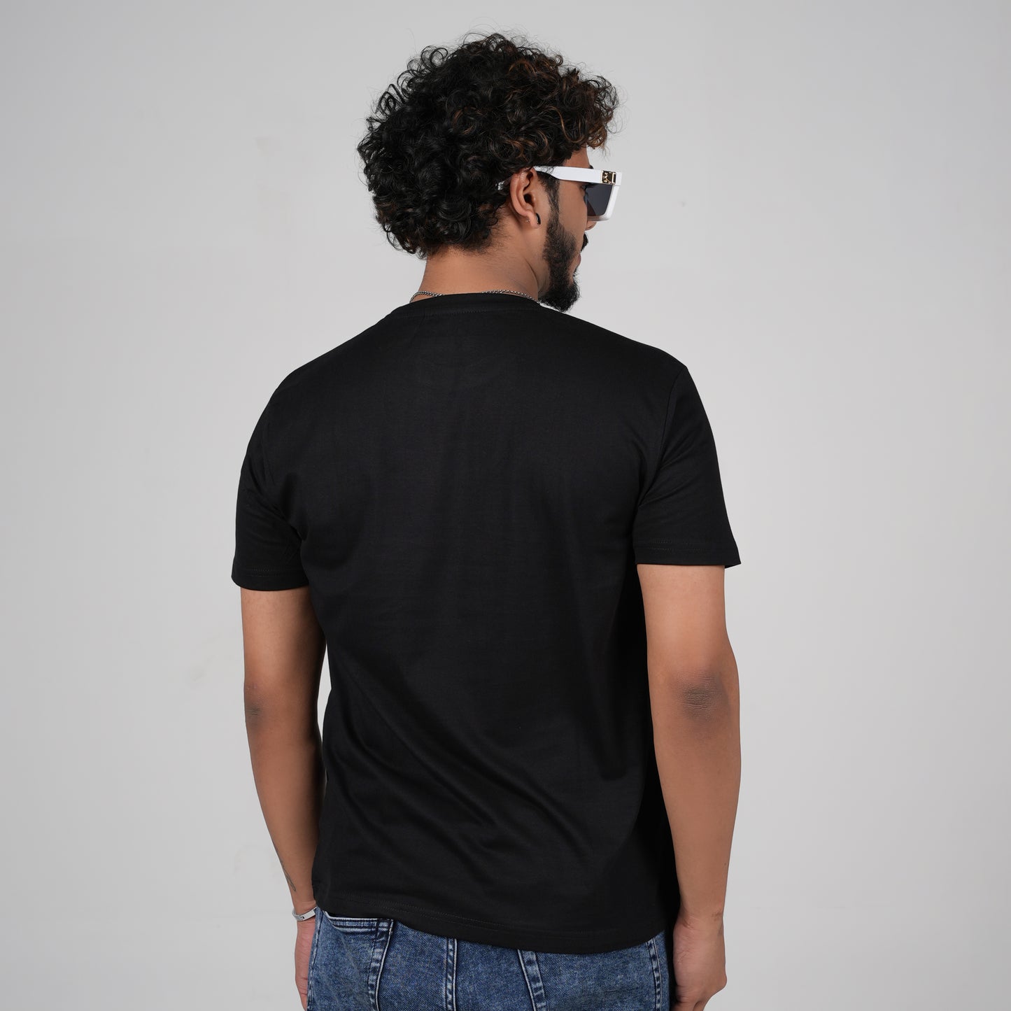 Feel the Rhythm in Black T-Shirt